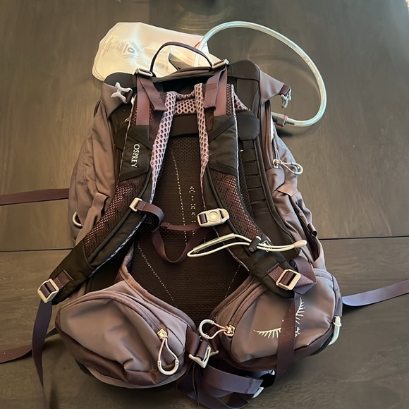 Osprey Mira 32 backpack - Picture 3 of 8